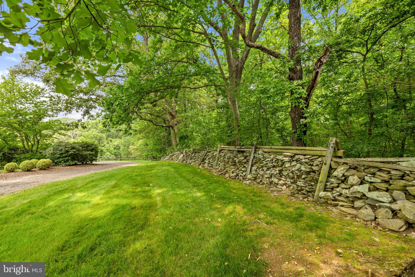 6452 OLD GOOSE CREEK RD, MIDDLEBURG, Virginia 20117, 3 Bedrooms Bedrooms, ,4 BathroomsBathrooms,Residential,For sale,6452 OLD GOOSE CREEK RD,VAFQ2016848 MLS # VAFQ2016848