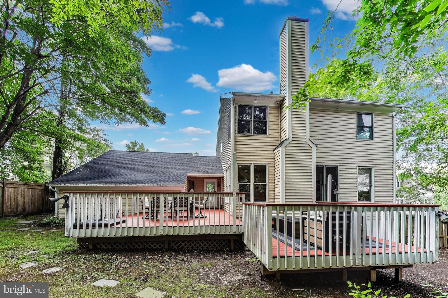 8603 LAUREN DR, SPRINGFIELD, Virginia 22153, 5 Bedrooms Bedrooms, ,4 BathroomsBathrooms,Residential,For sale,8603 LAUREN DR,VAFX2244252 MLS # VAFX2244252