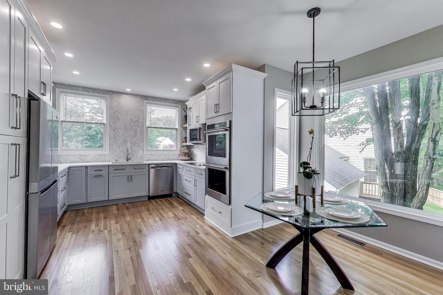 8603 LAUREN DR, SPRINGFIELD, Virginia 22153, 5 Bedrooms Bedrooms, ,4 BathroomsBathrooms,Residential,For sale,8603 LAUREN DR,VAFX2244252 MLS # VAFX2244252