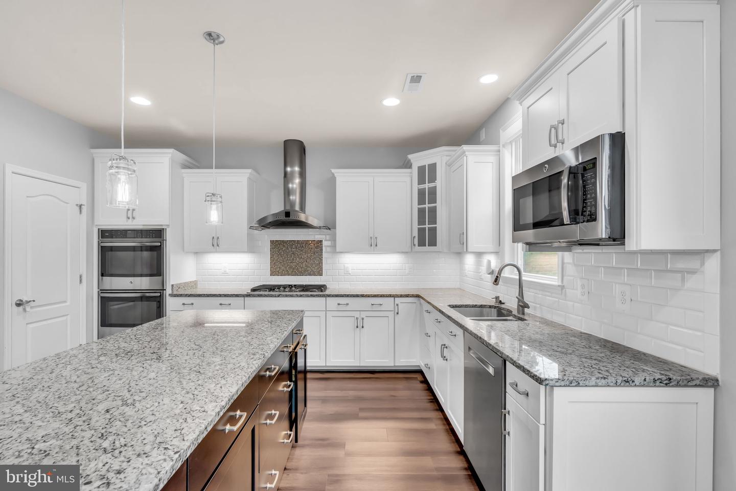 40578 SCULPIN CT, ALDIE, Virginia 20105, 7 Bedrooms Bedrooms, ,5 BathroomsBathrooms,Residential,For sale,40578 SCULPIN CT,VALO2098358 MLS # VALO2098358