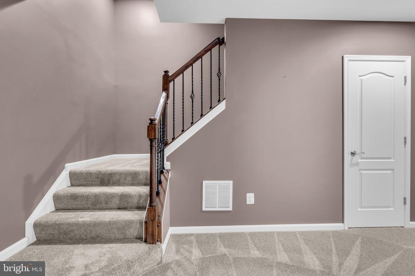 40578 SCULPIN CT, ALDIE, Virginia 20105, 7 Bedrooms Bedrooms, ,5 BathroomsBathrooms,Residential,For sale,40578 SCULPIN CT,VALO2098358 MLS # VALO2098358
