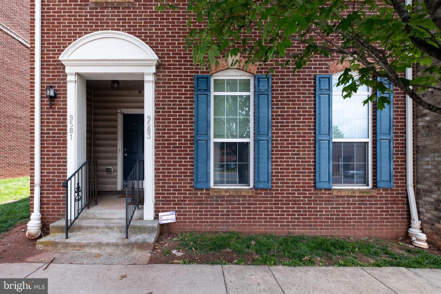 9583 CENTER ST, MANASSAS, Virginia 20110, 3 Bedrooms Bedrooms, ,2 BathroomsBathrooms,Residential,For sale,9583 CENTER ST,VAMN2008436 MLS # VAMN2008436