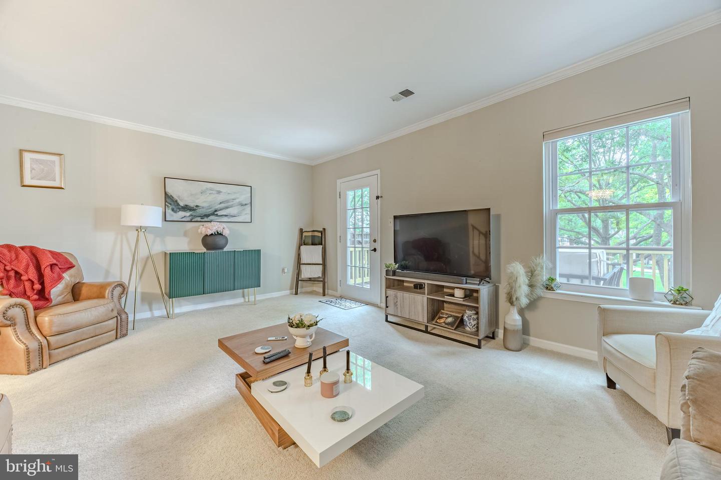 6150 CASTLETOWN WAY, ALEXANDRIA, Virginia 22310, 3 Bedrooms Bedrooms, ,3 BathroomsBathrooms,Residential,For sale,6150 CASTLETOWN WAY,VAFX2244742 MLS # VAFX2244742
