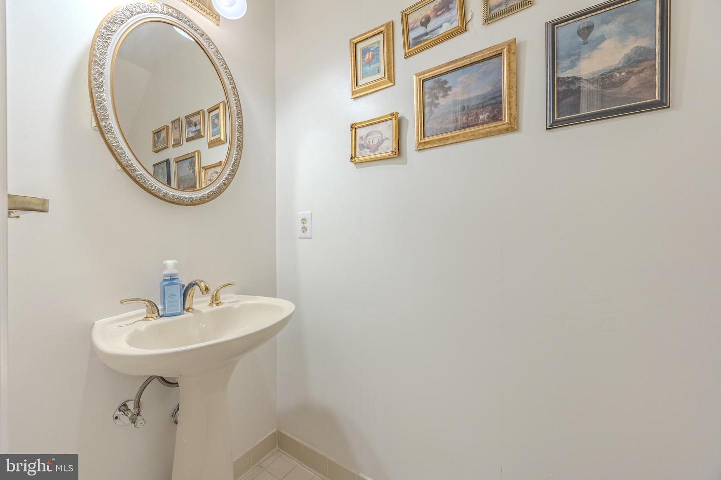 6150 CASTLETOWN WAY, ALEXANDRIA, Virginia 22310, 3 Bedrooms Bedrooms, ,3 BathroomsBathrooms,Residential,For sale,6150 CASTLETOWN WAY,VAFX2244742 MLS # VAFX2244742