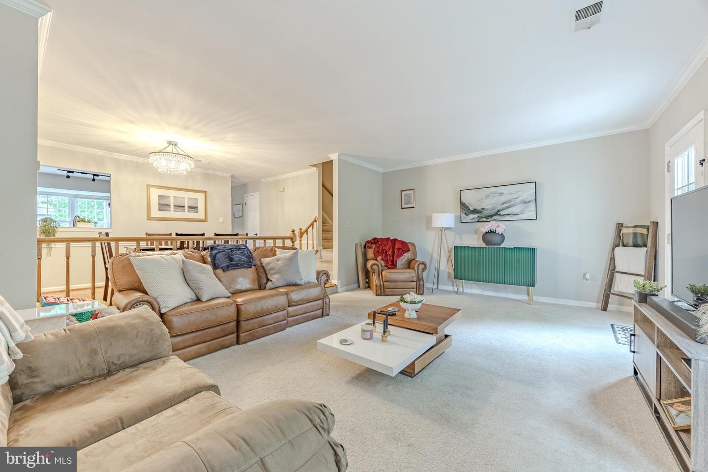 6150 CASTLETOWN WAY, ALEXANDRIA, Virginia 22310, 3 Bedrooms Bedrooms, ,3 BathroomsBathrooms,Residential,For sale,6150 CASTLETOWN WAY,VAFX2244742 MLS # VAFX2244742