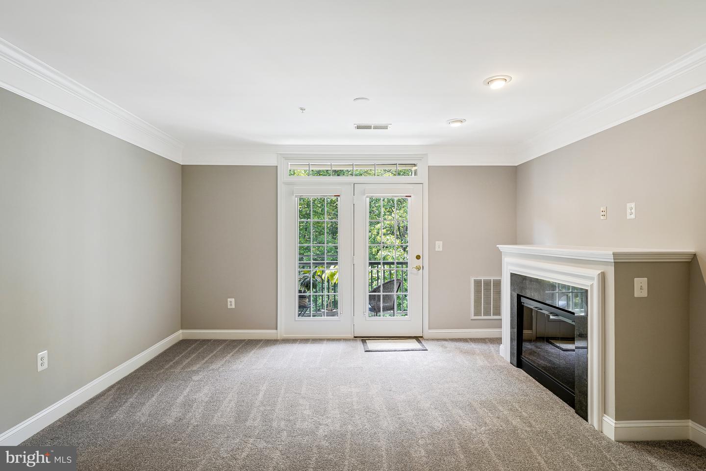 2903 SAINTSBURY PLAZA ##302, FAIRFAX, Virginia 22031, 3 Bedrooms Bedrooms, ,2 BathroomsBathrooms,Residential,For sale,2903 SAINTSBURY PLAZA ##302,VAFX2244750 MLS # VAFX2244750