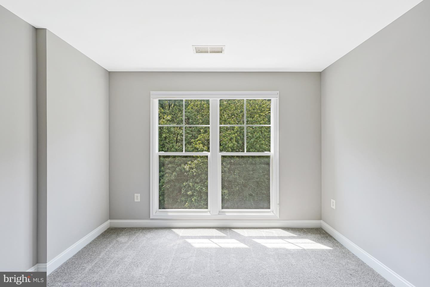 2903 SAINTSBURY PLAZA ##302, FAIRFAX, Virginia 22031, 3 Bedrooms Bedrooms, ,2 BathroomsBathrooms,Residential,For sale,2903 SAINTSBURY PLAZA ##302,VAFX2244750 MLS # VAFX2244750