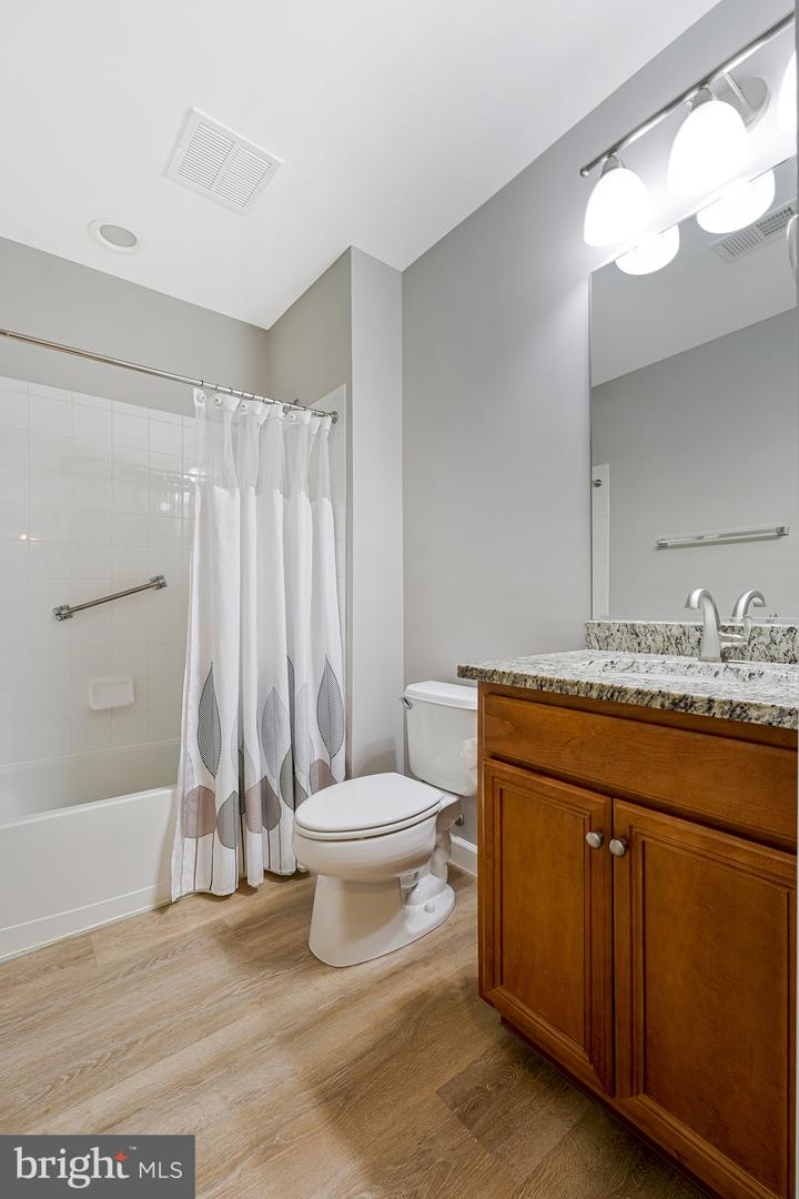 2903 SAINTSBURY PLAZA ##302, FAIRFAX, Virginia 22031, 3 Bedrooms Bedrooms, ,2 BathroomsBathrooms,Residential,For sale,2903 SAINTSBURY PLAZA ##302,VAFX2244750 MLS # VAFX2244750