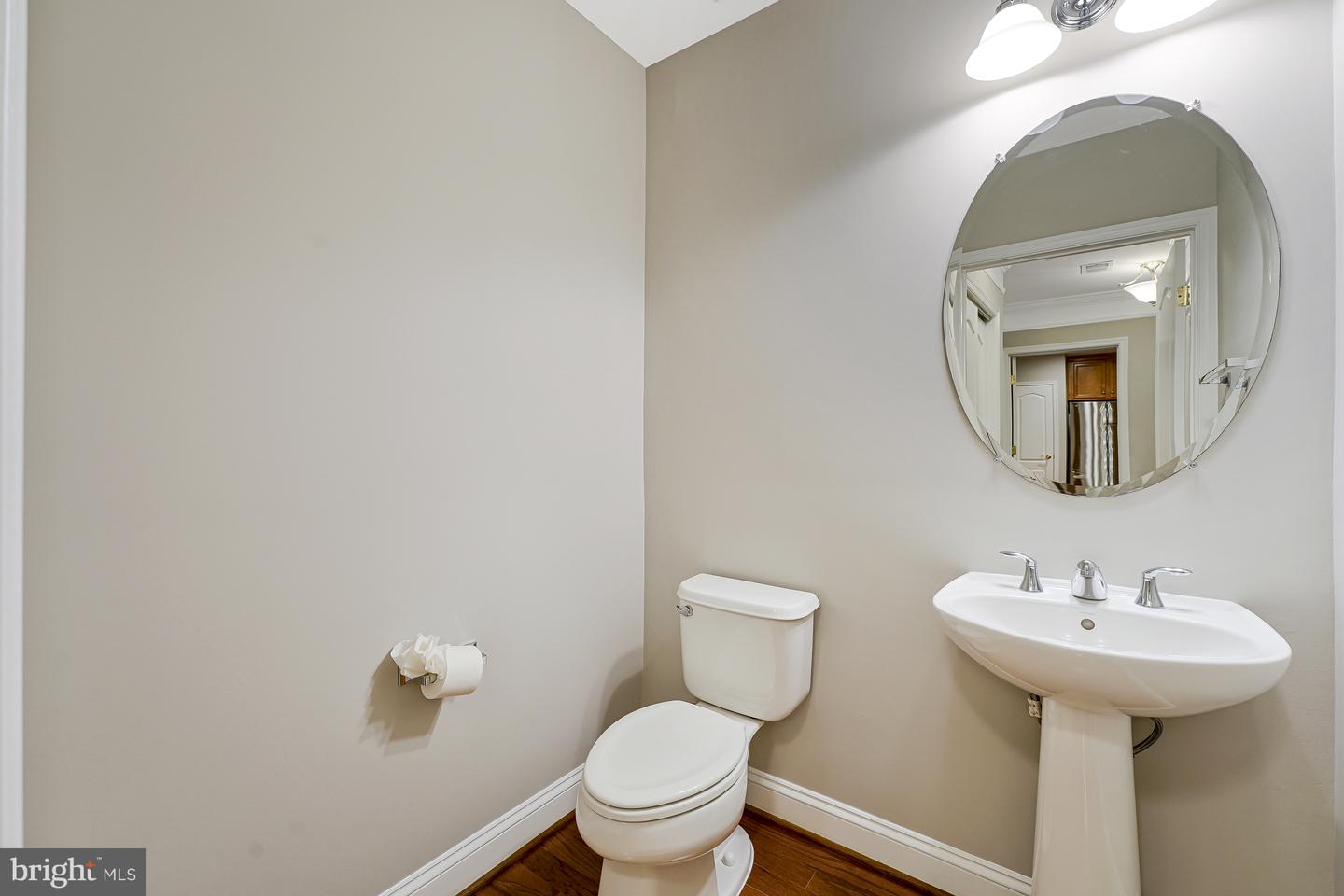 2903 SAINTSBURY PLAZA ##302, FAIRFAX, Virginia 22031, 3 Bedrooms Bedrooms, ,2 BathroomsBathrooms,Residential,For sale,2903 SAINTSBURY PLAZA ##302,VAFX2244750 MLS # VAFX2244750