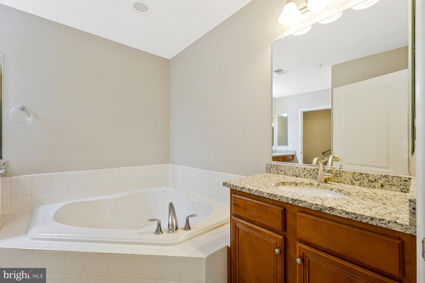 2903 SAINTSBURY PLAZA ##302, FAIRFAX, Virginia 22031, 3 Bedrooms Bedrooms, ,2 BathroomsBathrooms,Residential,For sale,2903 SAINTSBURY PLAZA ##302,VAFX2244750 MLS # VAFX2244750