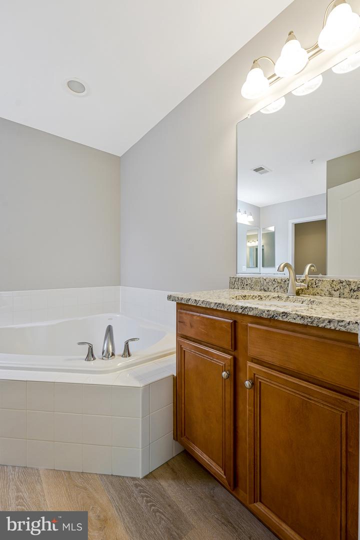 2903 SAINTSBURY PLAZA ##302, FAIRFAX, Virginia 22031, 3 Bedrooms Bedrooms, ,2 BathroomsBathrooms,Residential,For sale,2903 SAINTSBURY PLAZA ##302,VAFX2244750 MLS # VAFX2244750