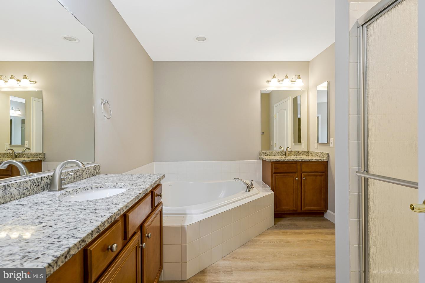 2903 SAINTSBURY PLAZA ##302, FAIRFAX, Virginia 22031, 3 Bedrooms Bedrooms, ,2 BathroomsBathrooms,Residential,For sale,2903 SAINTSBURY PLAZA ##302,VAFX2244750 MLS # VAFX2244750