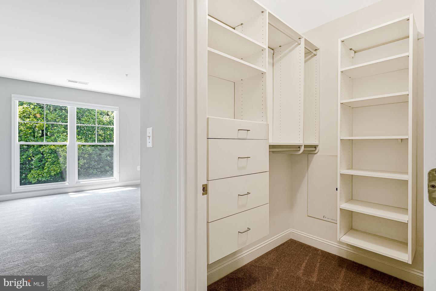 2903 SAINTSBURY PLAZA ##302, FAIRFAX, Virginia 22031, 3 Bedrooms Bedrooms, ,2 BathroomsBathrooms,Residential,For sale,2903 SAINTSBURY PLAZA ##302,VAFX2244750 MLS # VAFX2244750