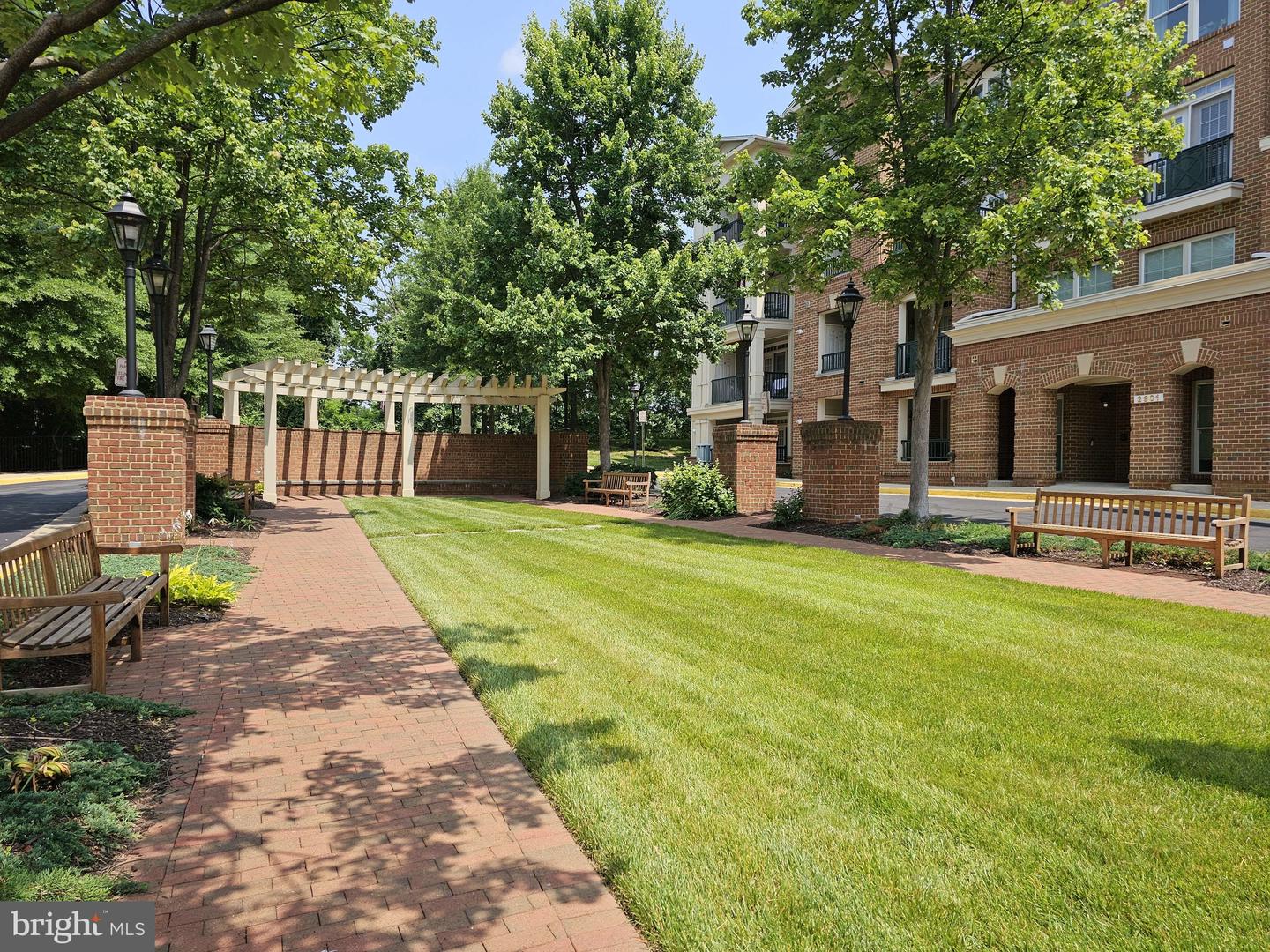 2903 SAINTSBURY PLAZA ##302, FAIRFAX, Virginia 22031, 3 Bedrooms Bedrooms, ,2 BathroomsBathrooms,Residential,For sale,2903 SAINTSBURY PLAZA ##302,VAFX2244750 MLS # VAFX2244750