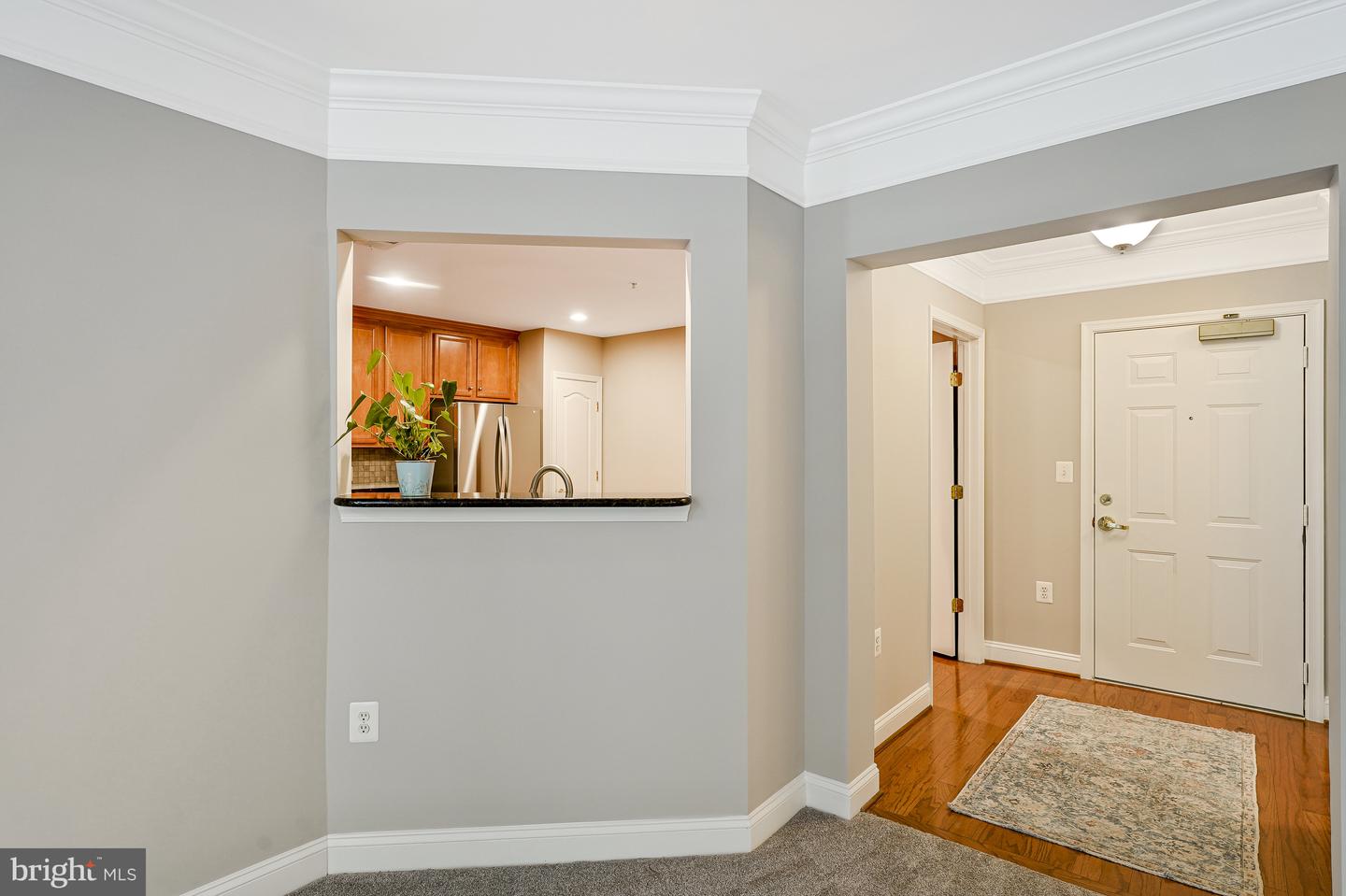 2903 SAINTSBURY PLAZA ##302, FAIRFAX, Virginia 22031, 3 Bedrooms Bedrooms, ,2 BathroomsBathrooms,Residential,For sale,2903 SAINTSBURY PLAZA ##302,VAFX2244750 MLS # VAFX2244750