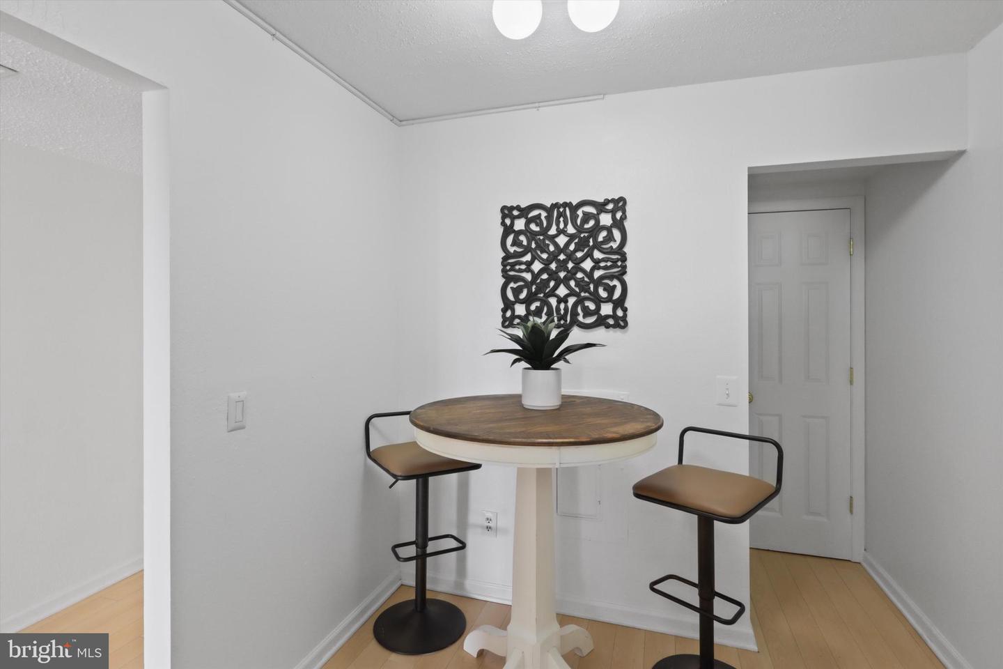 6101 EDSALL RD #611, ALEXANDRIA, Virginia 22304, 2 Bedrooms Bedrooms, ,2 BathroomsBathrooms,Residential,For sale,6101 EDSALL RD #611,VAAX2046054 MLS # VAAX2046054