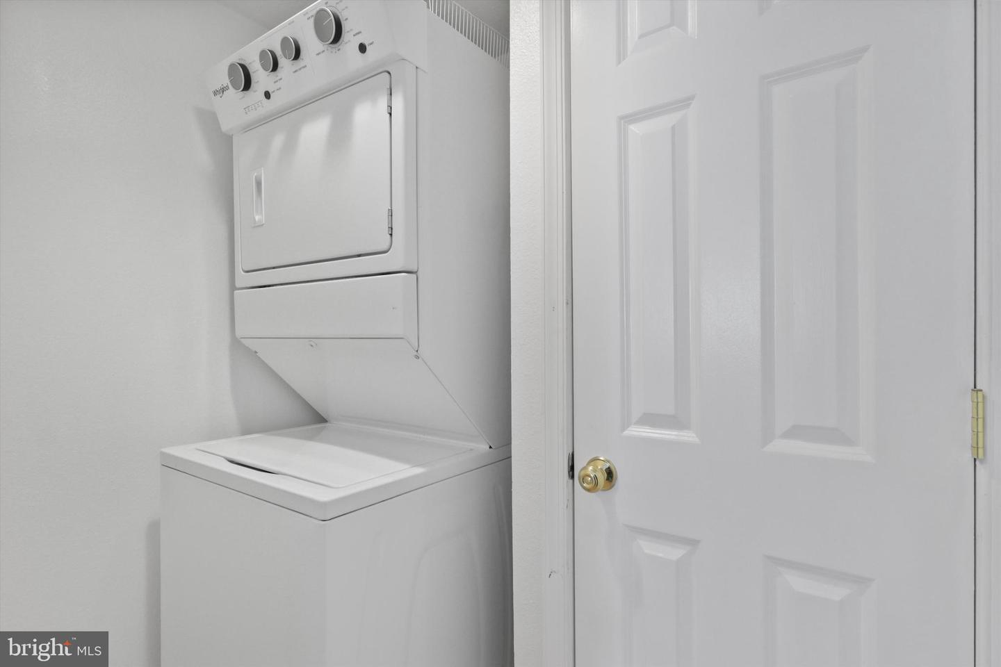6101 EDSALL RD #611, ALEXANDRIA, Virginia 22304, 2 Bedrooms Bedrooms, ,2 BathroomsBathrooms,Residential,For sale,6101 EDSALL RD #611,VAAX2046054 MLS # VAAX2046054