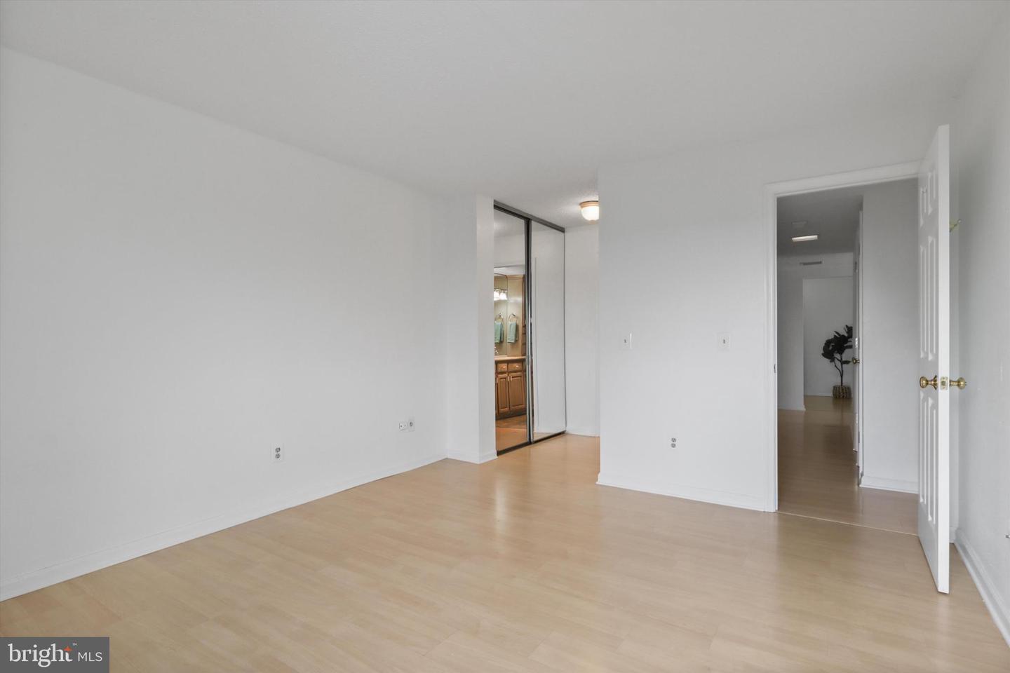 6101 EDSALL RD #611, ALEXANDRIA, Virginia 22304, 2 Bedrooms Bedrooms, ,2 BathroomsBathrooms,Residential,For sale,6101 EDSALL RD #611,VAAX2046054 MLS # VAAX2046054