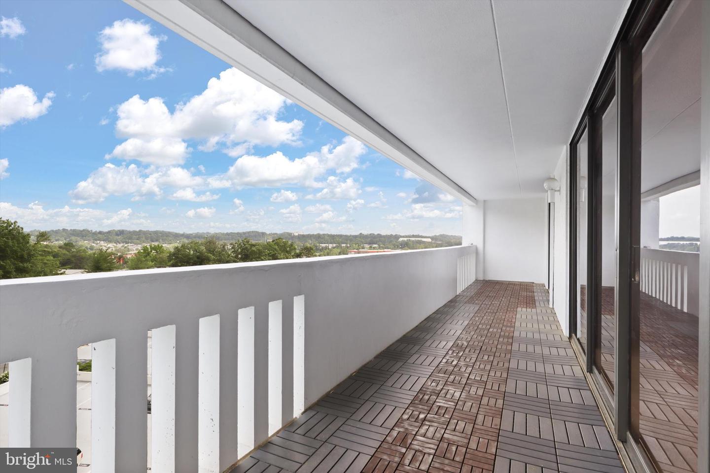 6101 EDSALL RD #611, ALEXANDRIA, Virginia 22304, 2 Bedrooms Bedrooms, ,2 BathroomsBathrooms,Residential,For sale,6101 EDSALL RD #611,VAAX2046054 MLS # VAAX2046054