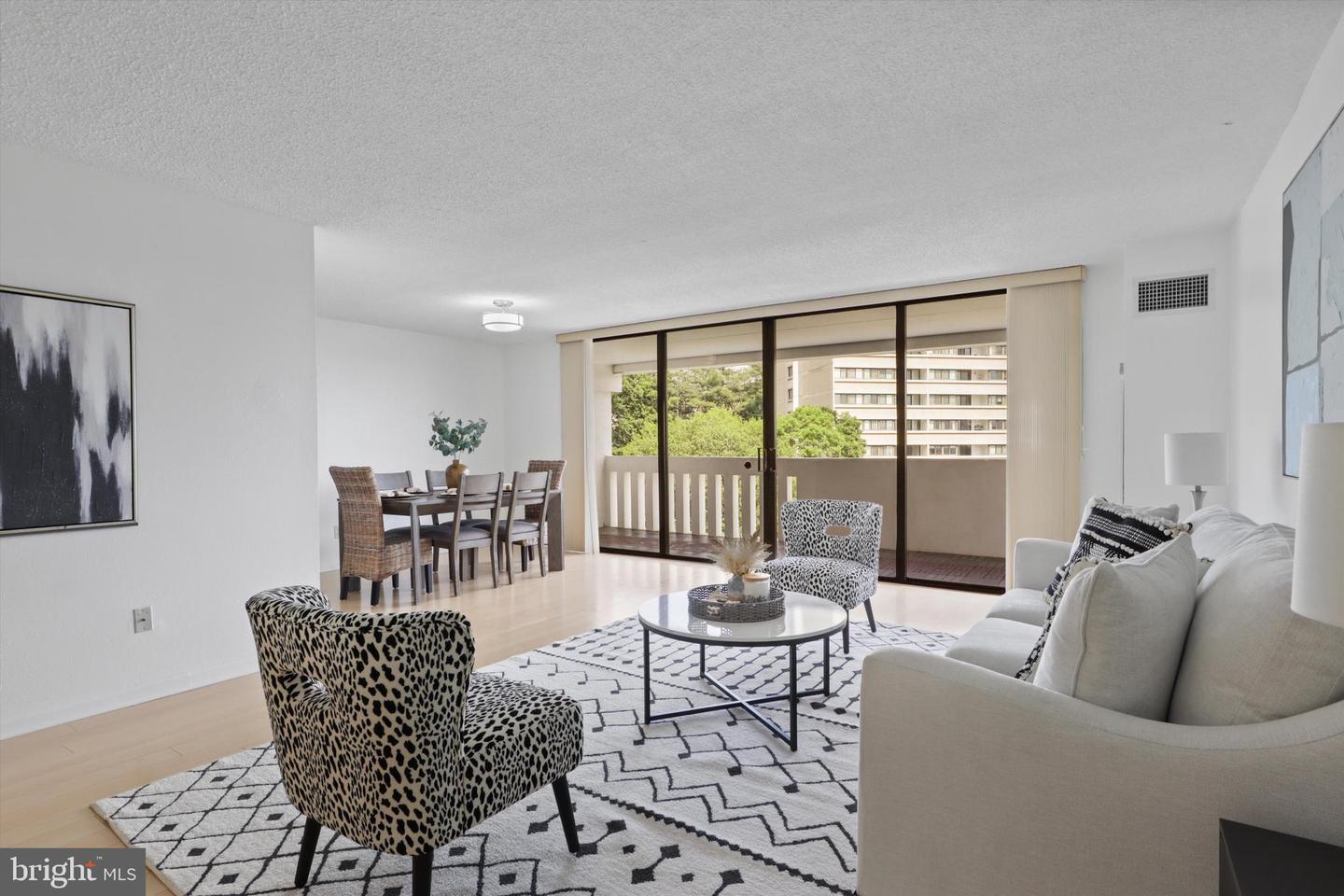 6101 EDSALL RD #611, ALEXANDRIA, Virginia 22304, 2 Bedrooms Bedrooms, ,2 BathroomsBathrooms,Residential,For sale,6101 EDSALL RD #611,VAAX2046054 MLS # VAAX2046054