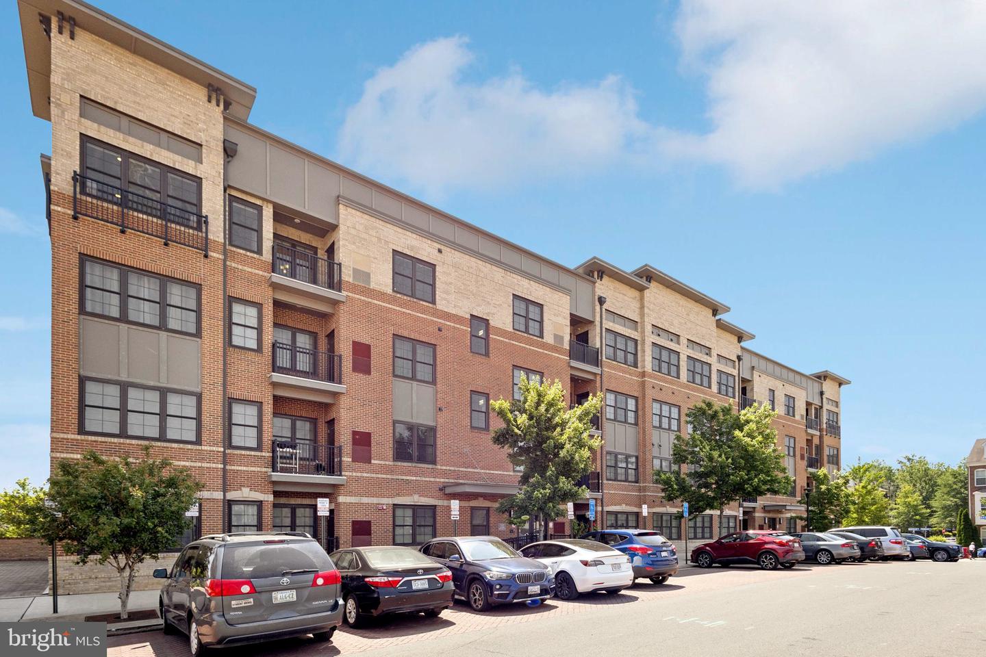 2907 BLEEKER ST #3-404, FAIRFAX, Virginia 22031, 2 Bedrooms Bedrooms, ,2 BathroomsBathrooms,Residential,For sale,2907 BLEEKER ST #3-404,VAFX2245084 MLS # VAFX2245084