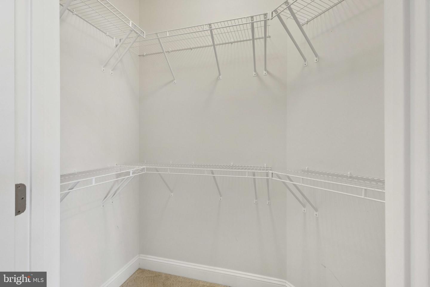 2907 BLEEKER ST #3-404, FAIRFAX, Virginia 22031, 2 Bedrooms Bedrooms, ,2 BathroomsBathrooms,Residential,For sale,2907 BLEEKER ST #3-404,VAFX2245084 MLS # VAFX2245084