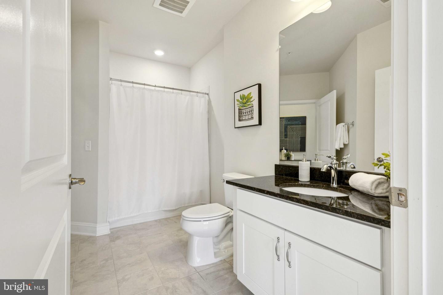 2907 BLEEKER ST #3-404, FAIRFAX, Virginia 22031, 2 Bedrooms Bedrooms, ,2 BathroomsBathrooms,Residential,For sale,2907 BLEEKER ST #3-404,VAFX2245084 MLS # VAFX2245084