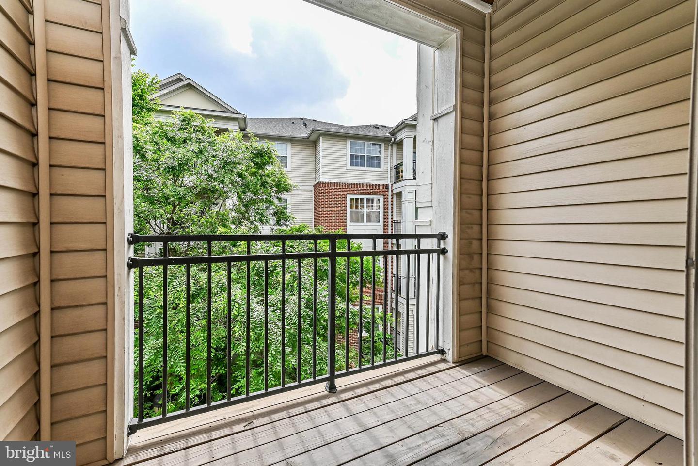 12909 CENTRE PARK CIR #306, HERNDON, Virginia 20171, 1 Bedroom Bedrooms, ,1 BathroomBathrooms,Residential,For sale,12909 CENTRE PARK CIR #306,VAFX2245160 MLS # VAFX2245160