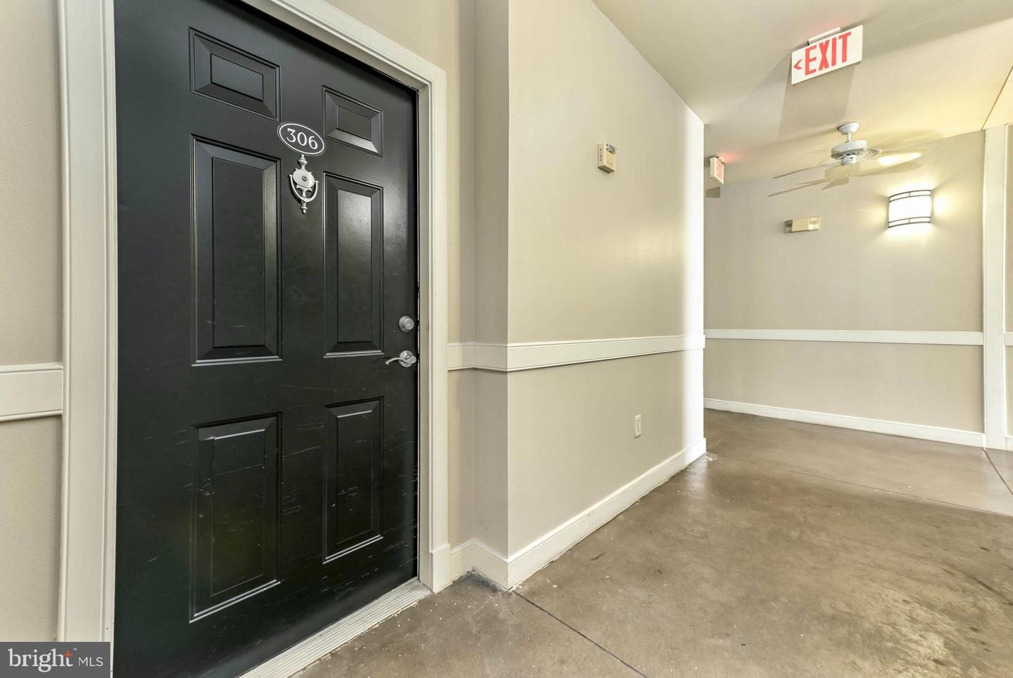 12909 CENTRE PARK CIR #306, HERNDON, Virginia 20171, 1 Bedroom Bedrooms, ,1 BathroomBathrooms,Residential,For sale,12909 CENTRE PARK CIR #306,VAFX2245160 MLS # VAFX2245160