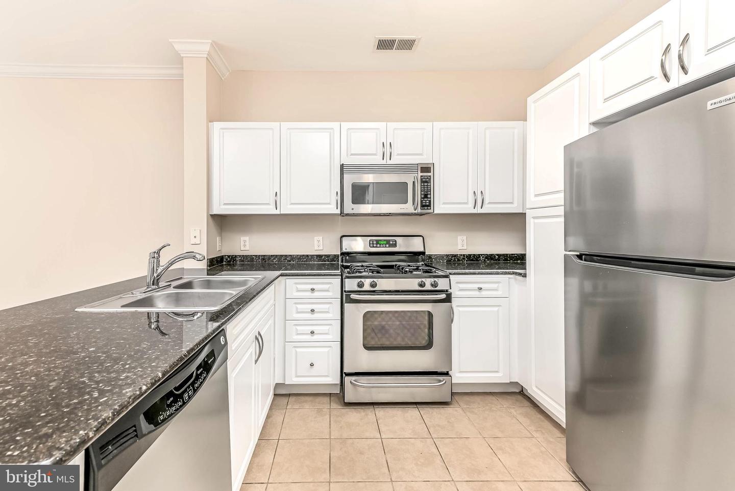12909 CENTRE PARK CIR #306, HERNDON, Virginia 20171, 1 Bedroom Bedrooms, ,1 BathroomBathrooms,Residential,For sale,12909 CENTRE PARK CIR #306,VAFX2245160 MLS # VAFX2245160
