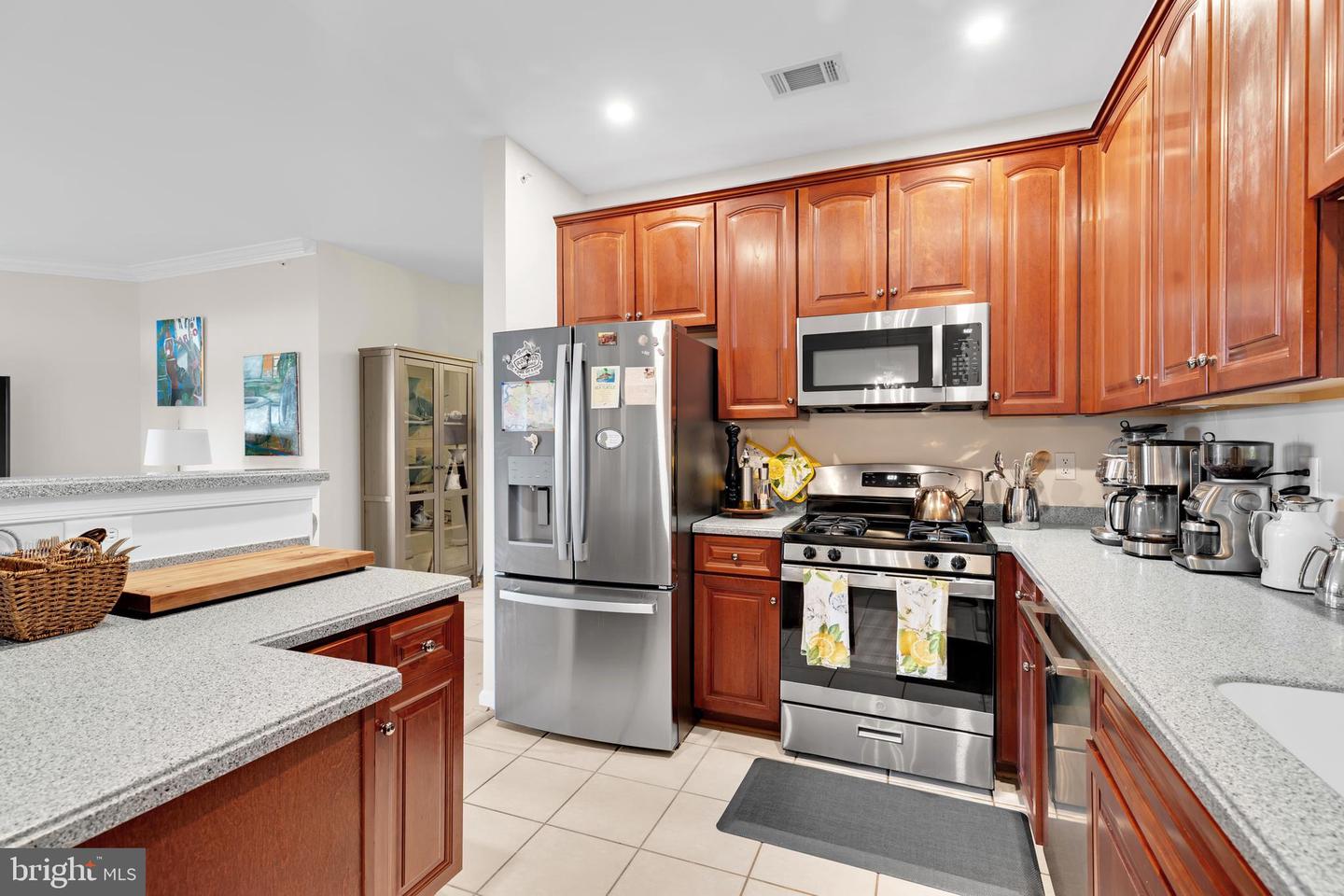 1601 LADUE CT #402, WOODBRIDGE, Virginia 22191, 2 Bedrooms Bedrooms, ,2 BathroomsBathrooms,Residential,For sale,1601 LADUE CT #402,VAPW2096200 MLS # VAPW2096200