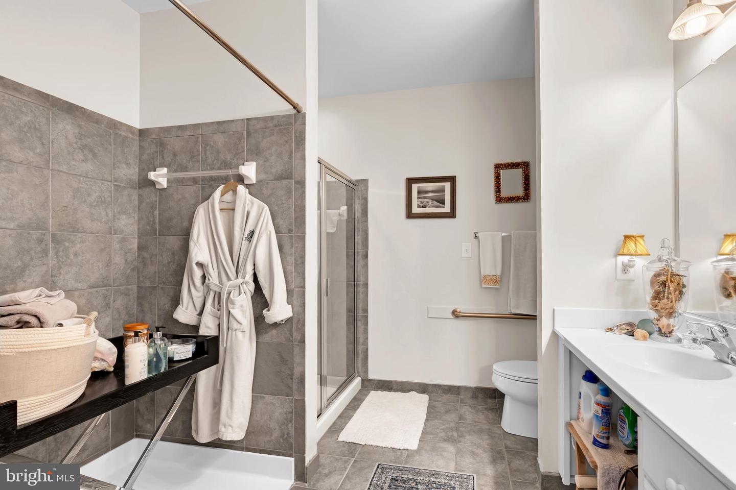 1601 LADUE CT #402, WOODBRIDGE, Virginia 22191, 2 Bedrooms Bedrooms, ,2 BathroomsBathrooms,Residential,For sale,1601 LADUE CT #402,VAPW2096200 MLS # VAPW2096200