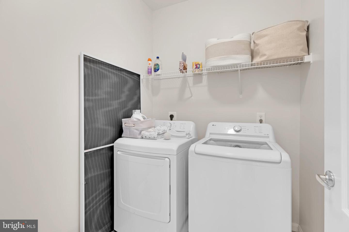 1601 LADUE CT #402, WOODBRIDGE, Virginia 22191, 2 Bedrooms Bedrooms, ,2 BathroomsBathrooms,Residential,For sale,1601 LADUE CT #402,VAPW2096200 MLS # VAPW2096200