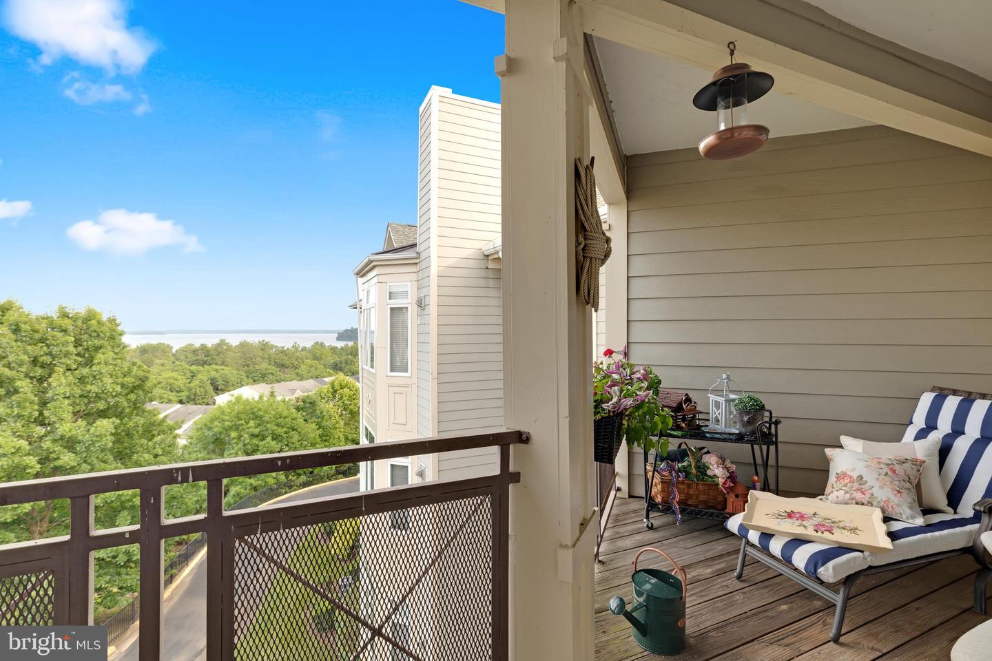 1601 LADUE CT #402, WOODBRIDGE, Virginia 22191, 2 Bedrooms Bedrooms, ,2 BathroomsBathrooms,Residential,For sale,1601 LADUE CT #402,VAPW2096200 MLS # VAPW2096200