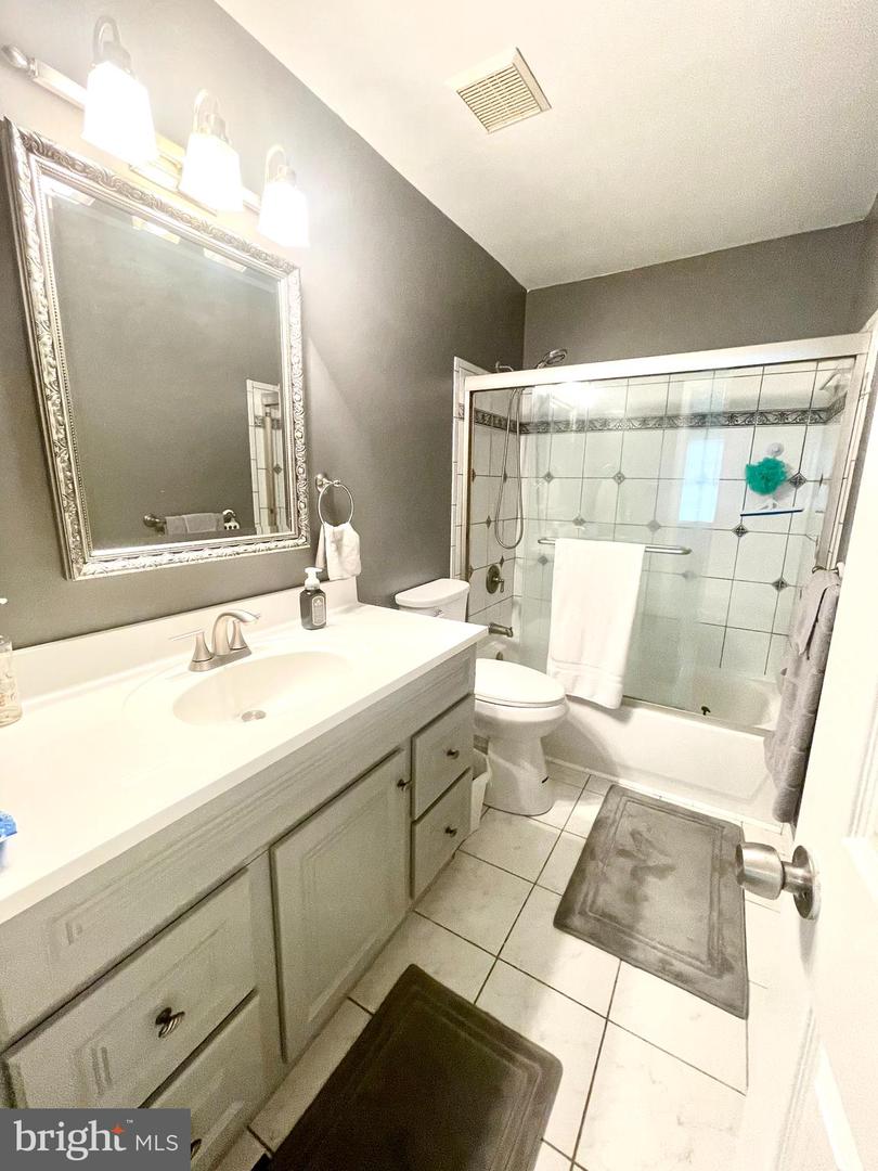 264 FAIRFIELD DR, WARRENTON, Virginia 20186, 2 Bedrooms Bedrooms, ,3 BathroomsBathrooms,Residential,For sale,264 FAIRFIELD DR,VAFQ2016938 MLS # VAFQ2016938