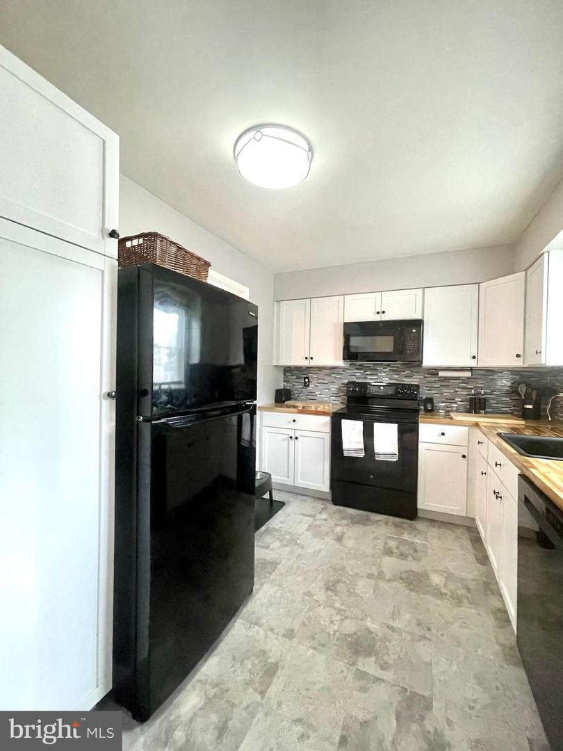 264 FAIRFIELD DR, WARRENTON, Virginia 20186, 2 Bedrooms Bedrooms, ,3 BathroomsBathrooms,Residential,For sale,264 FAIRFIELD DR,VAFQ2016938 MLS # VAFQ2016938
