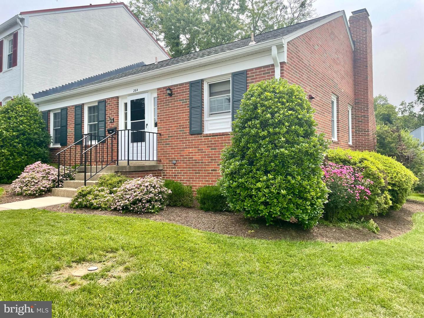 264 FAIRFIELD DR, WARRENTON, Virginia 20186, 2 Bedrooms Bedrooms, ,3 BathroomsBathrooms,Residential,For sale,264 FAIRFIELD DR,VAFQ2016938 MLS # VAFQ2016938