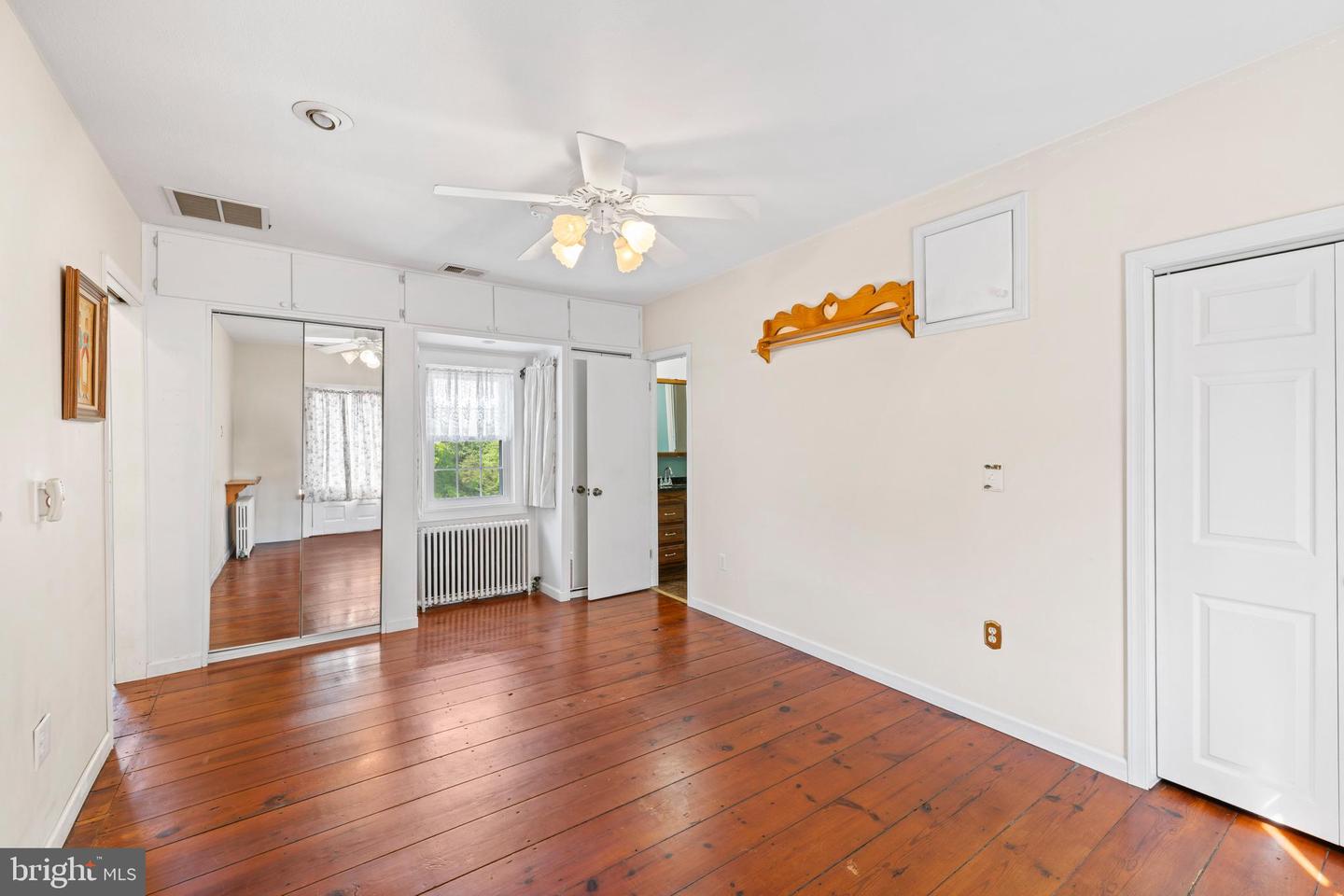 887 NATURAL CHIMNEYS RD, MOUNT SOLON, Virginia 22843, 4 Bedrooms Bedrooms, ,3 BathroomsBathrooms,Residential,For sale,887 NATURAL CHIMNEYS RD,VAAG2000602 MLS # VAAG2000602