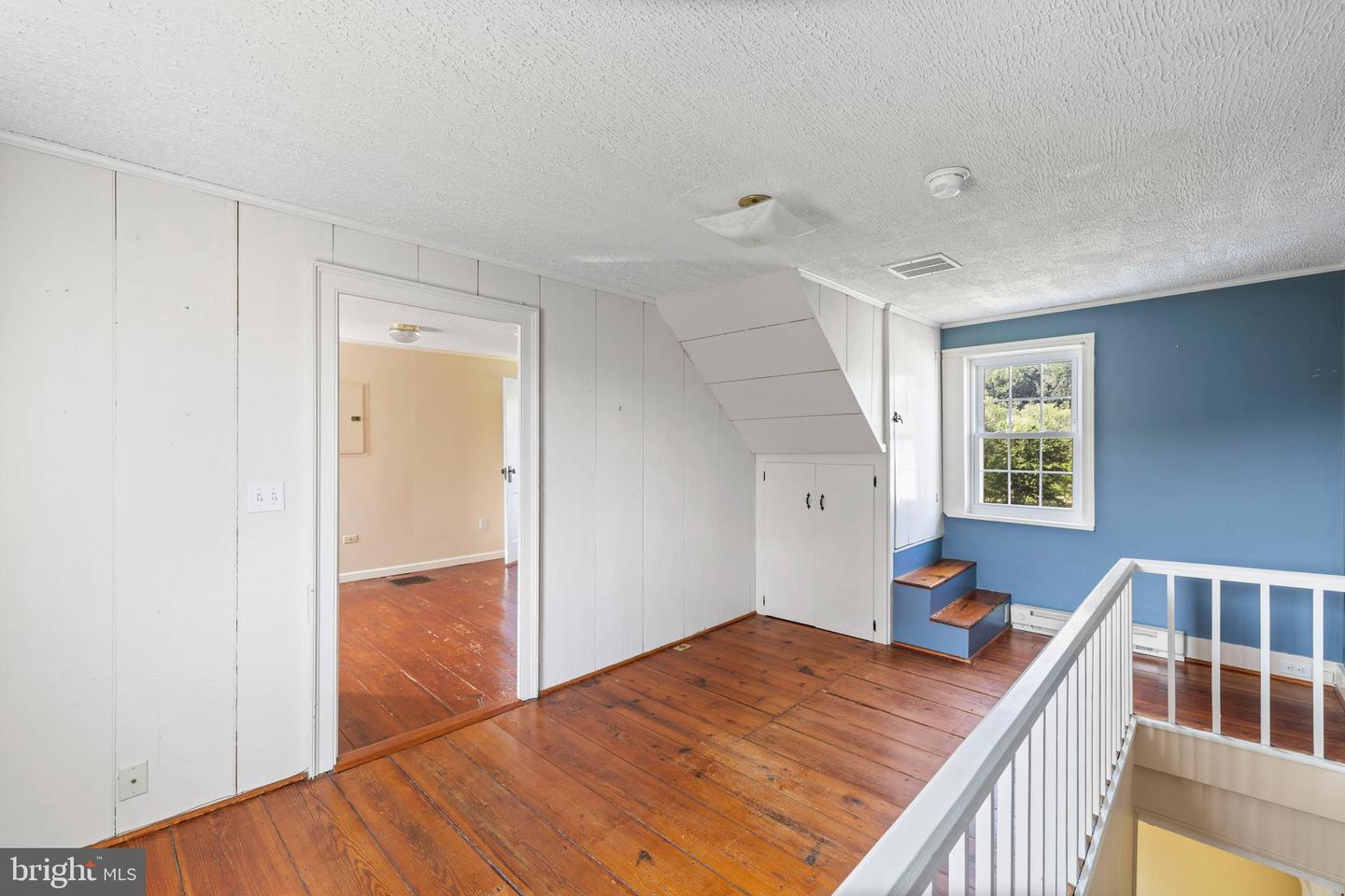 887 NATURAL CHIMNEYS RD, MOUNT SOLON, Virginia 22843, 4 Bedrooms Bedrooms, ,3 BathroomsBathrooms,Residential,For sale,887 NATURAL CHIMNEYS RD,VAAG2000602 MLS # VAAG2000602