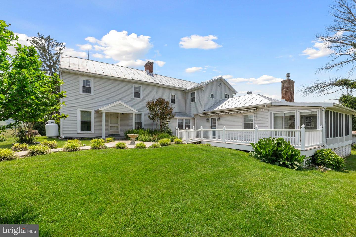 887 NATURAL CHIMNEYS RD, MOUNT SOLON, Virginia 22843, 4 Bedrooms Bedrooms, ,3 BathroomsBathrooms,Residential,For sale,887 NATURAL CHIMNEYS RD,VAAG2000602 MLS # VAAG2000602