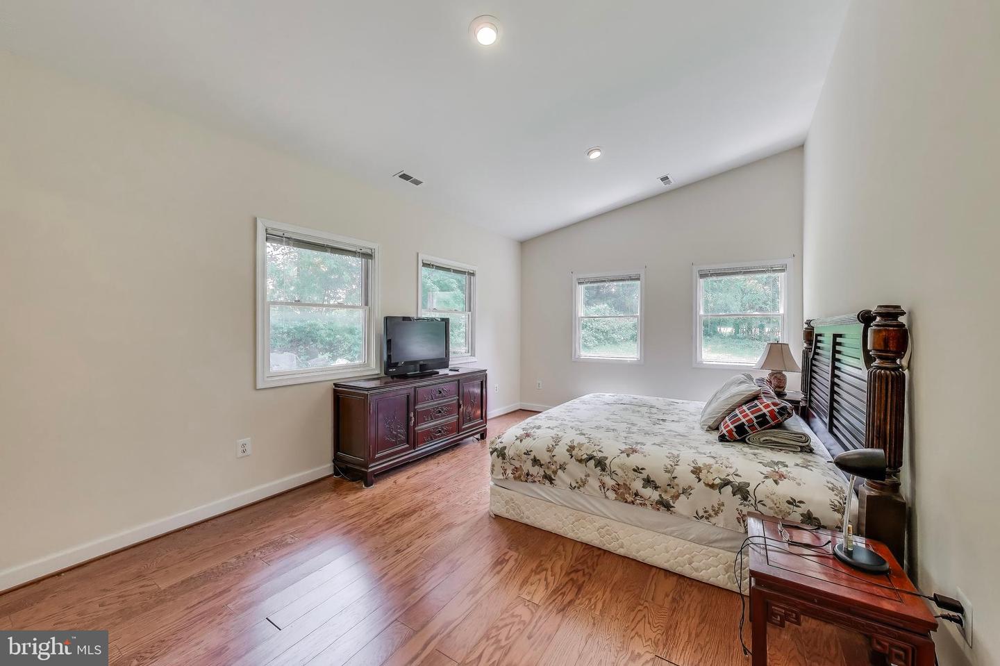3603 JOHN CT, ANNANDALE, Virginia 22003, 5 Bedrooms Bedrooms, ,3 BathroomsBathrooms,Residential,For sale,3603 JOHN CT,VAFX2245358 MLS # VAFX2245358