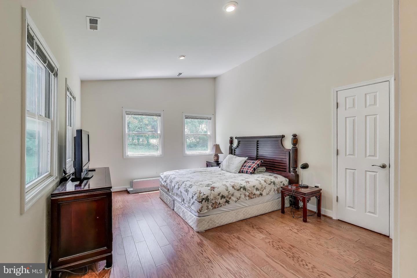 3603 JOHN CT, ANNANDALE, Virginia 22003, 5 Bedrooms Bedrooms, ,3 BathroomsBathrooms,Residential,For sale,3603 JOHN CT,VAFX2245358 MLS # VAFX2245358