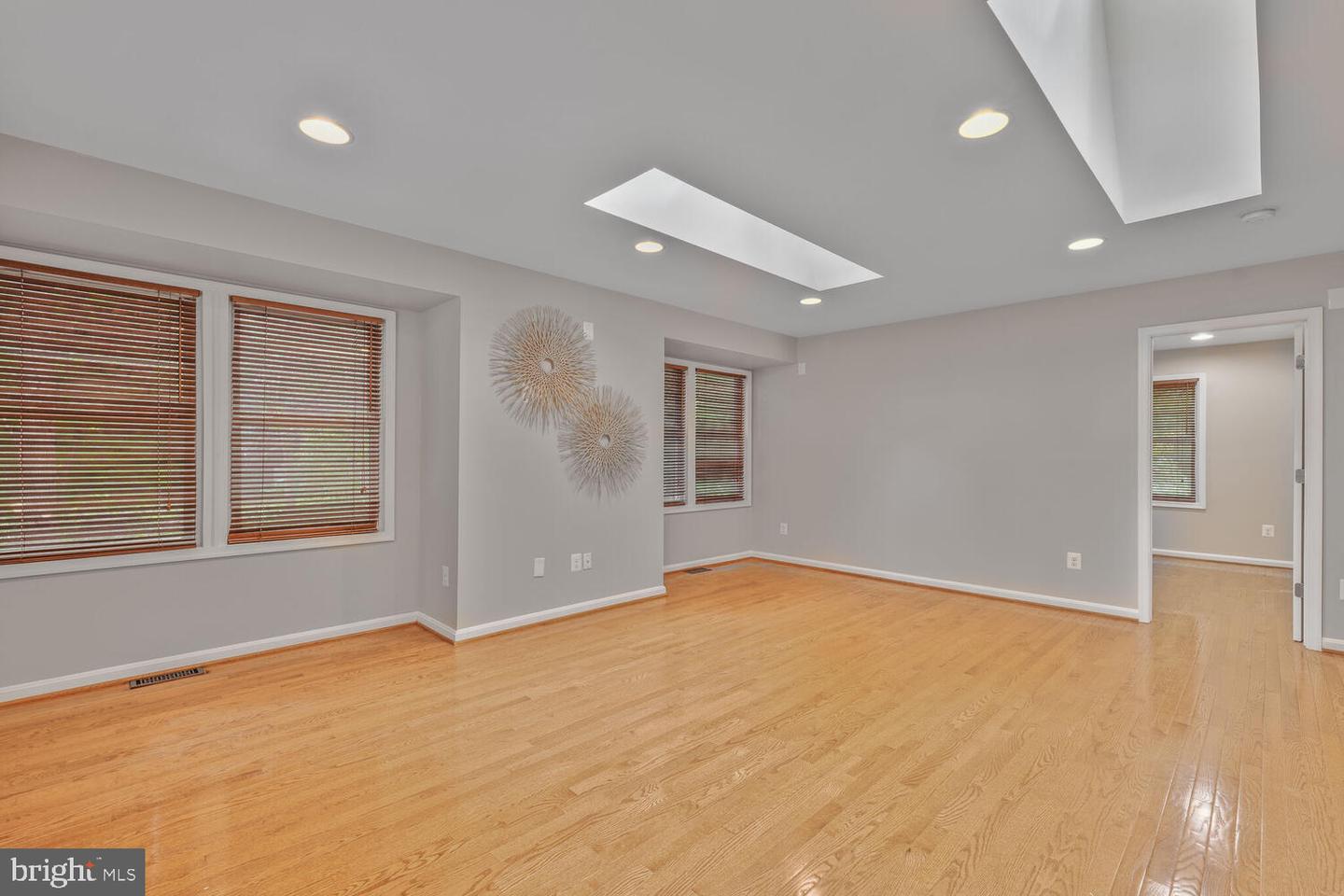 4149 ELIZABETH LN, ANNANDALE, Virginia 22003, 5 Bedrooms Bedrooms, ,2 BathroomsBathrooms,Residential,For sale,4149 ELIZABETH LN,VAFX2245366 MLS # VAFX2245366