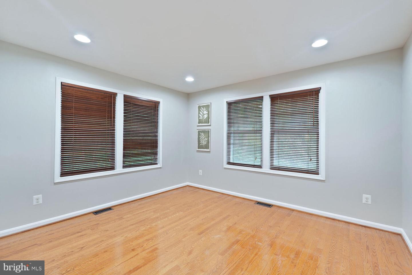 4149 ELIZABETH LN, ANNANDALE, Virginia 22003, 5 Bedrooms Bedrooms, ,2 BathroomsBathrooms,Residential,For sale,4149 ELIZABETH LN,VAFX2245366 MLS # VAFX2245366