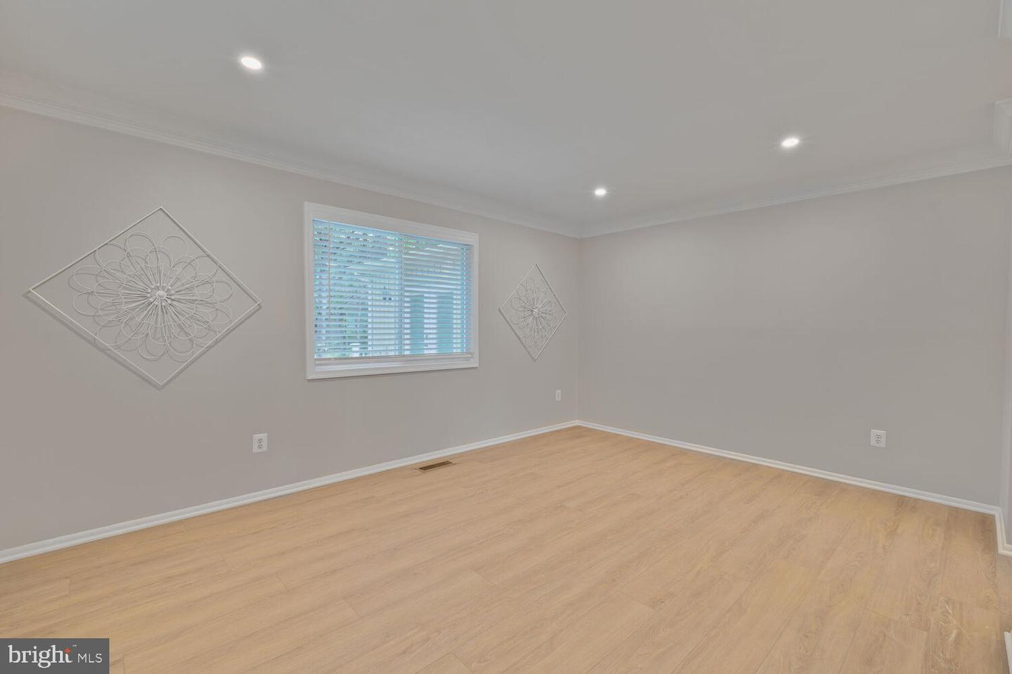 4149 ELIZABETH LN, ANNANDALE, Virginia 22003, 5 Bedrooms Bedrooms, ,2 BathroomsBathrooms,Residential,For sale,4149 ELIZABETH LN,VAFX2245366 MLS # VAFX2245366