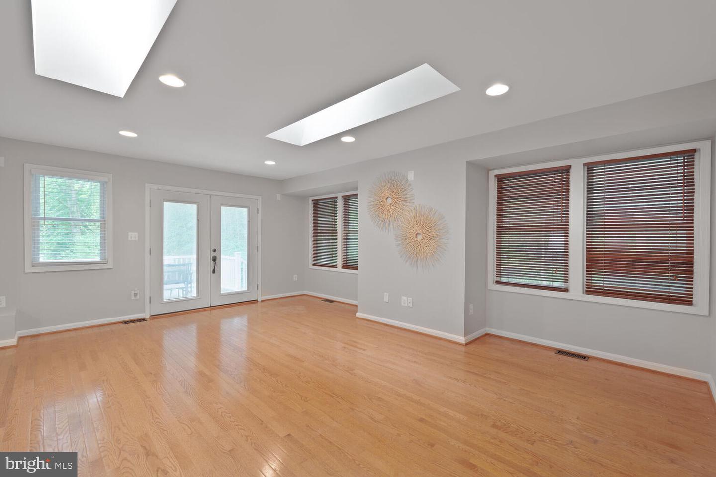 4149 ELIZABETH LN, ANNANDALE, Virginia 22003, 5 Bedrooms Bedrooms, ,2 BathroomsBathrooms,Residential,For sale,4149 ELIZABETH LN,VAFX2245366 MLS # VAFX2245366