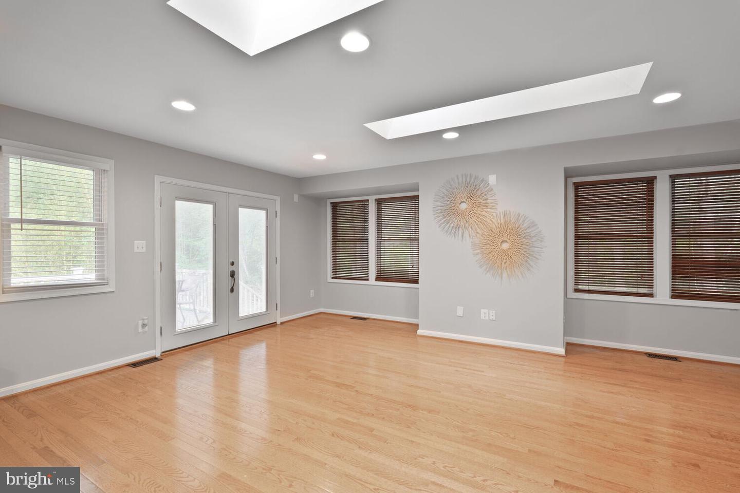 4149 ELIZABETH LN, ANNANDALE, Virginia 22003, 5 Bedrooms Bedrooms, ,2 BathroomsBathrooms,Residential,For sale,4149 ELIZABETH LN,VAFX2245366 MLS # VAFX2245366