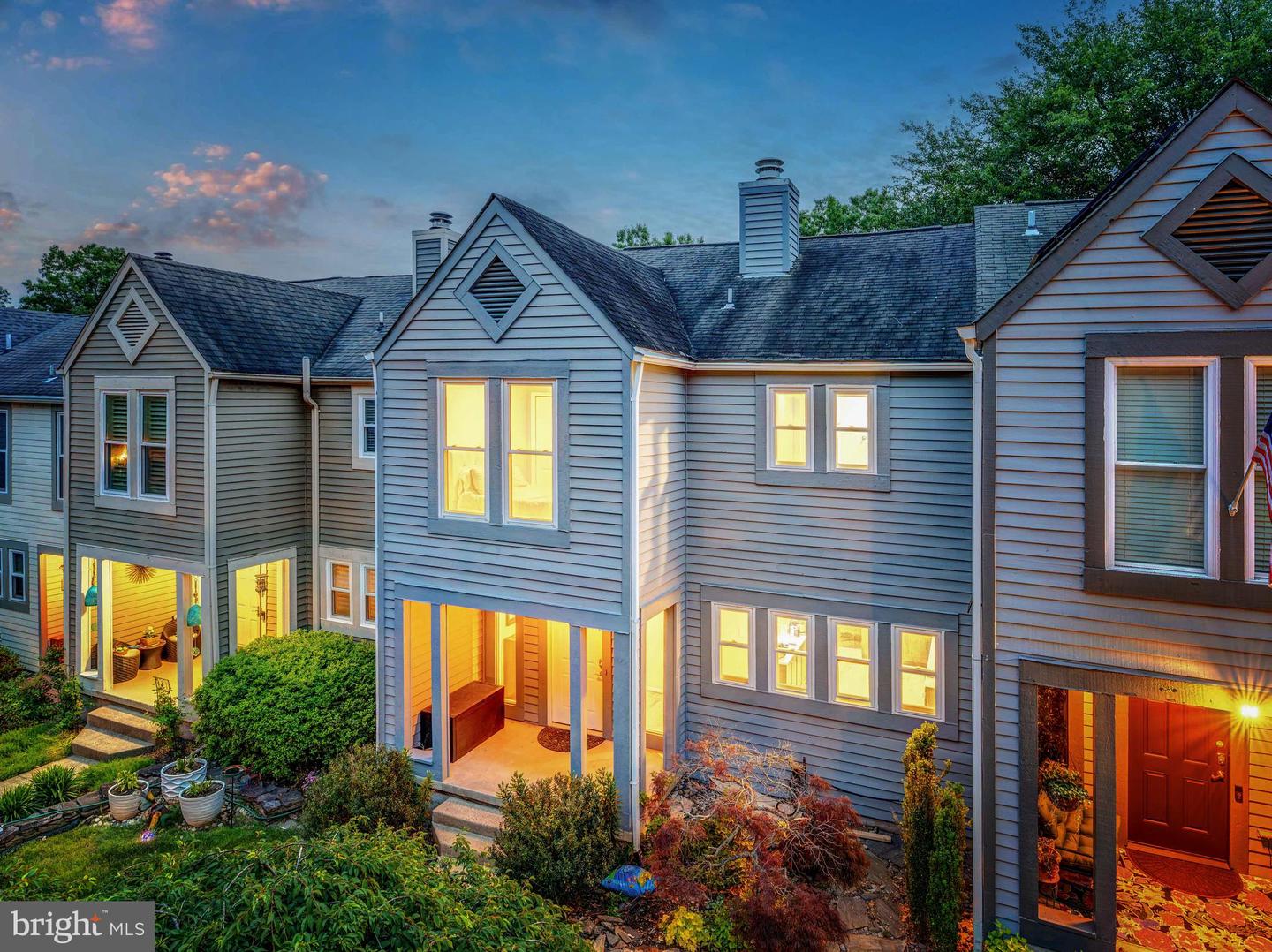 2066 LAKE AUDUBON CT, RESTON, Virginia 20191, 4 Bedrooms Bedrooms, ,3 BathroomsBathrooms,Residential,For sale,2066 LAKE AUDUBON CT,VAFX2245374 MLS # VAFX2245374