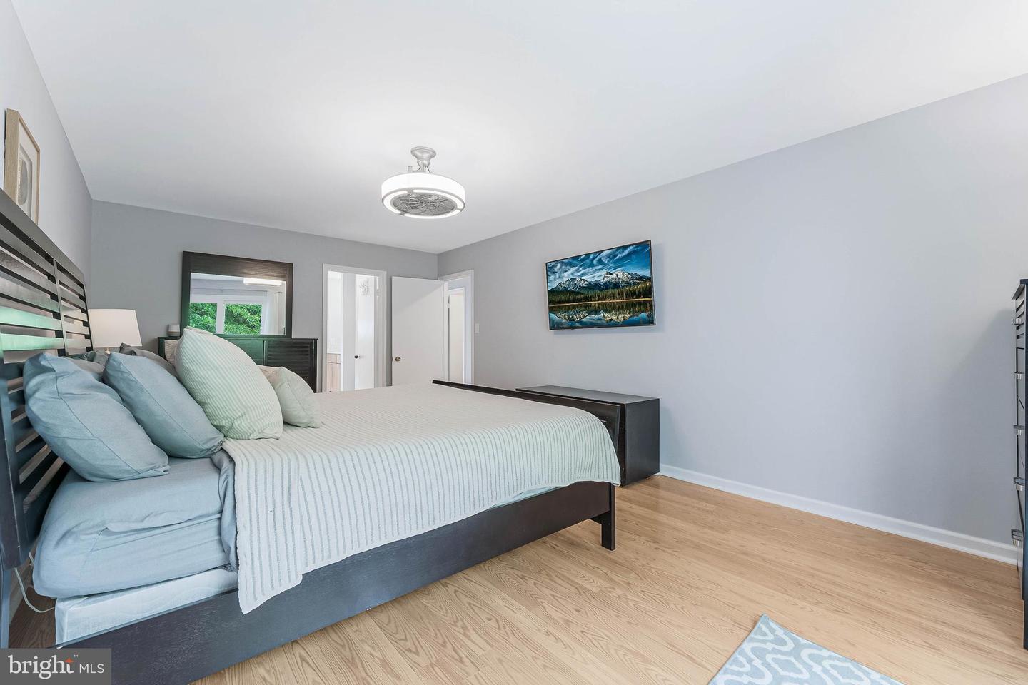 2066 LAKE AUDUBON CT, RESTON, Virginia 20191, 4 Bedrooms Bedrooms, ,3 BathroomsBathrooms,Residential,For sale,2066 LAKE AUDUBON CT,VAFX2245374 MLS # VAFX2245374