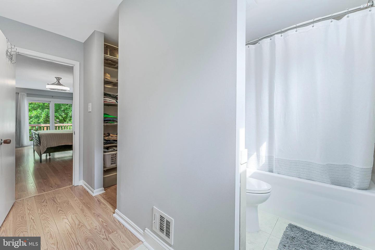 2066 LAKE AUDUBON CT, RESTON, Virginia 20191, 4 Bedrooms Bedrooms, ,3 BathroomsBathrooms,Residential,For sale,2066 LAKE AUDUBON CT,VAFX2245374 MLS # VAFX2245374